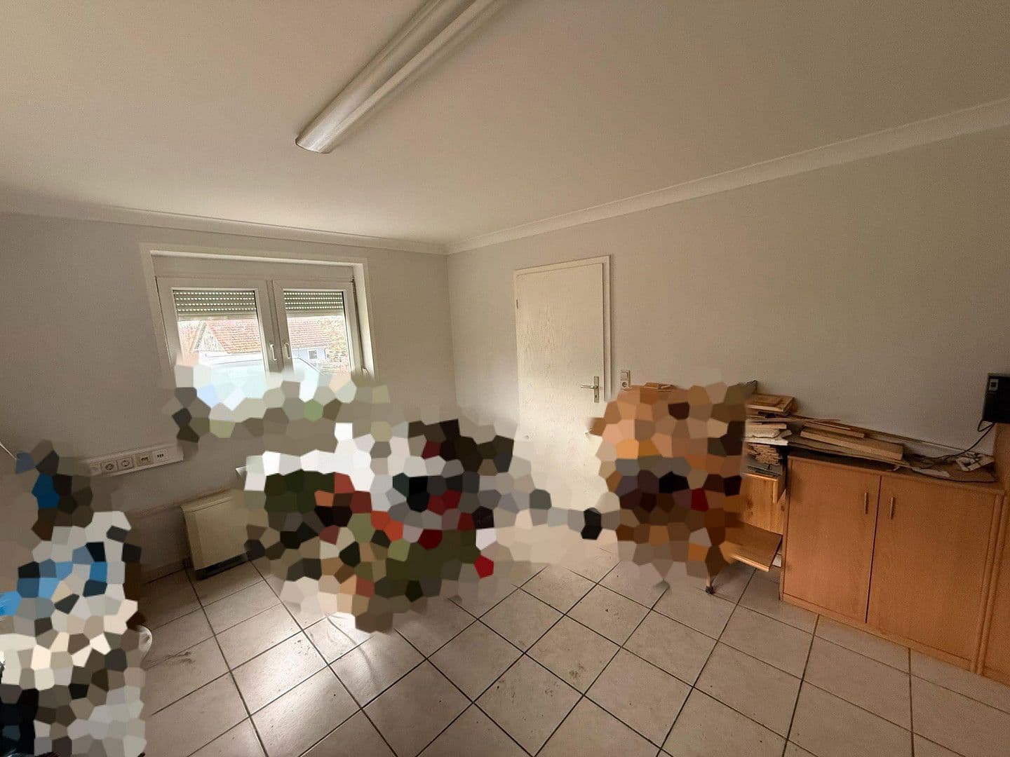 Prenájom nebytového priestoru 806 m², Wolpertshausen, Bádensko-Wurttembersko Prenájom nebytového priestoru 806 m², Wolpertshausen, Bádensko-Wurttembersko