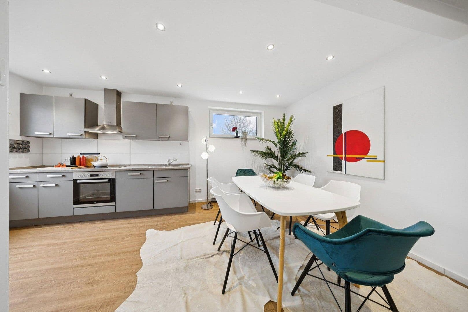 Predaj domu 200 m², pozemek 370 m², Pinneberg, Šlezvicko-Holštajnsko Predaj domu 200 m², pozemek 370 m², Pinneberg, Šlezvicko-Holštajnsko