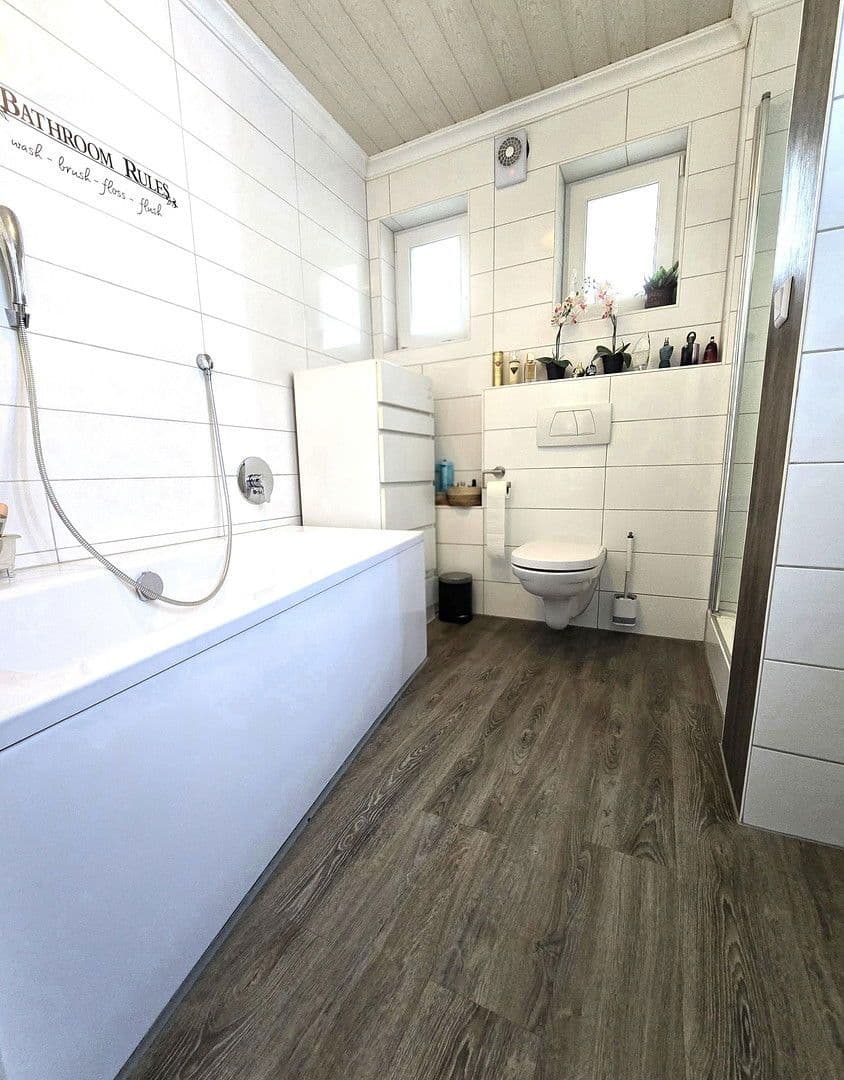 Predaj domu 306 m², pozemek 345 m², Großostheim, Bavorsko Predaj domu 306 m², pozemek 345 m², Großostheim, Bavorsko