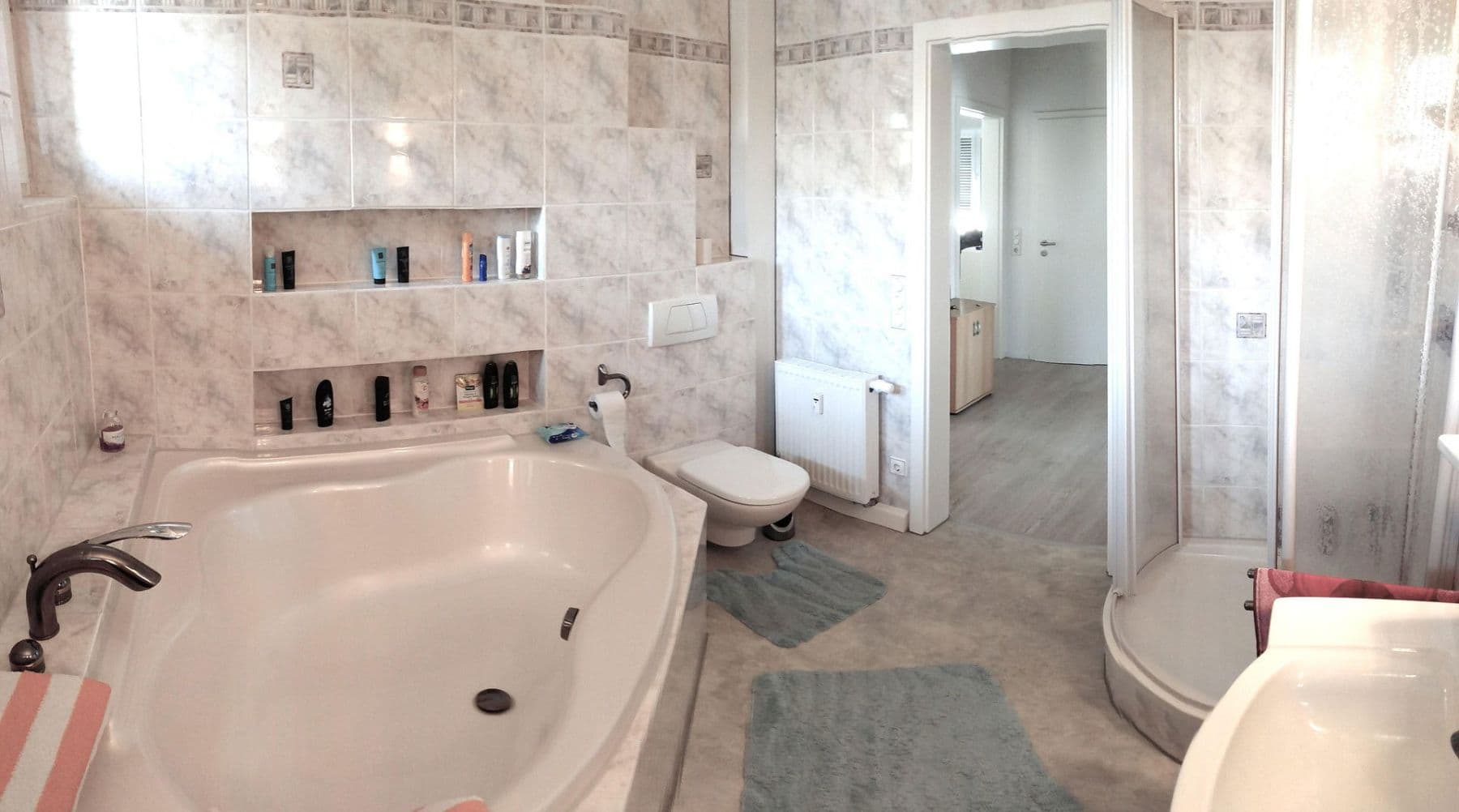 Predaj domu 306 m², pozemek 345 m², Großostheim, Bavorsko Predaj domu 306 m², pozemek 345 m², Großostheim, Bavorsko