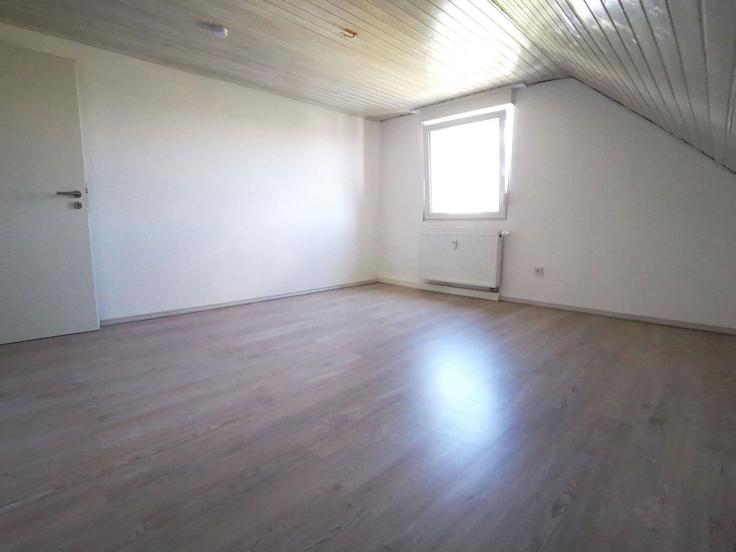 Predaj domu 306 m², pozemek 345 m², Großostheim, Bavorsko Predaj domu 306 m², pozemek 345 m², Großostheim, Bavorsko