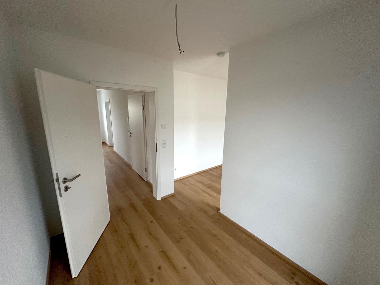 Prenájom bytu 3-izbový 83 m², Erlangen, Bavorsko Prenájom bytu 3-izbový 83 m², Erlangen, Bavorsko