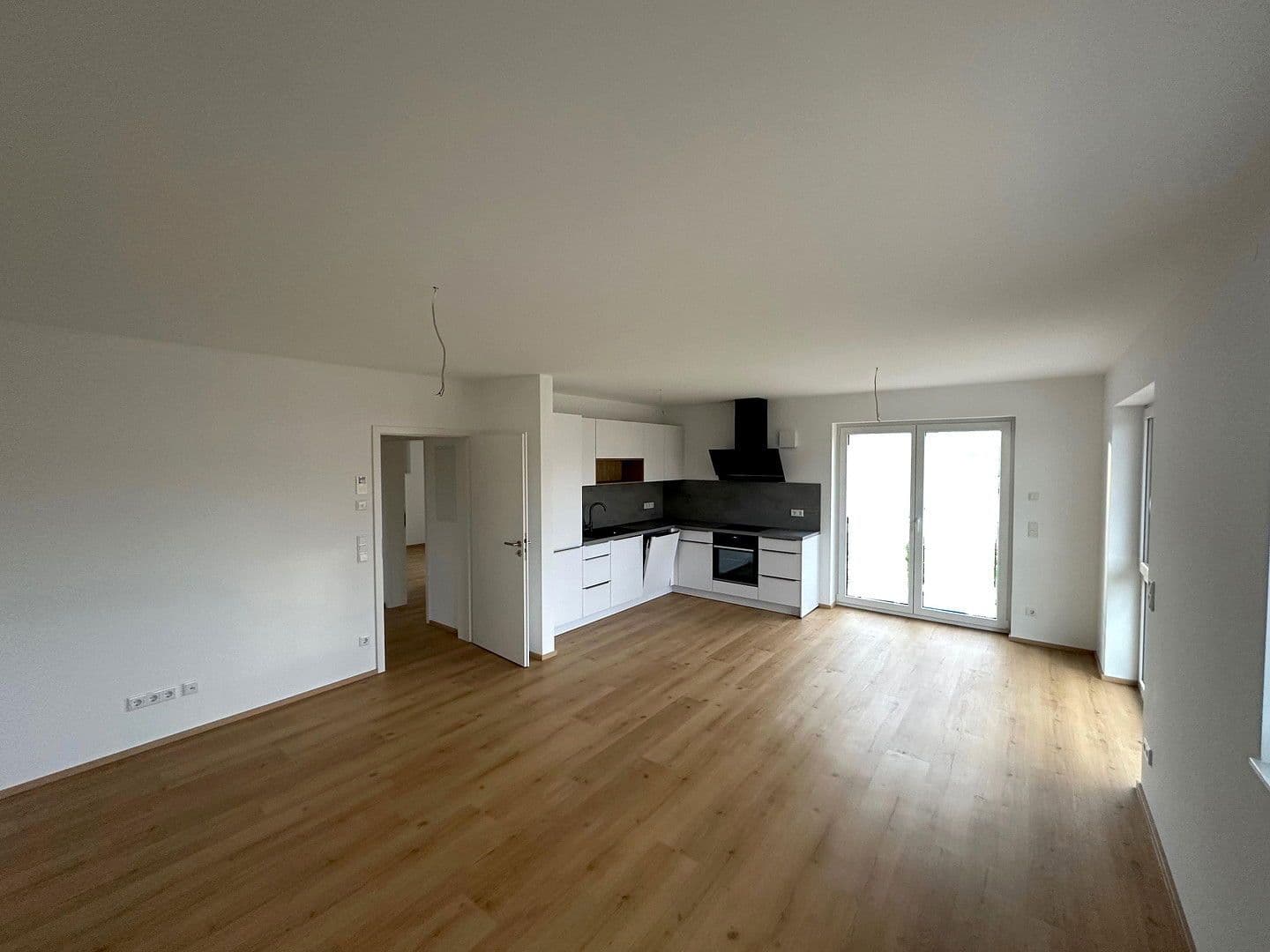 Prenájom bytu 3-izbový 83 m², Erlangen, Bavorsko Prenájom bytu 3-izbový 83 m², Erlangen, Bavorsko