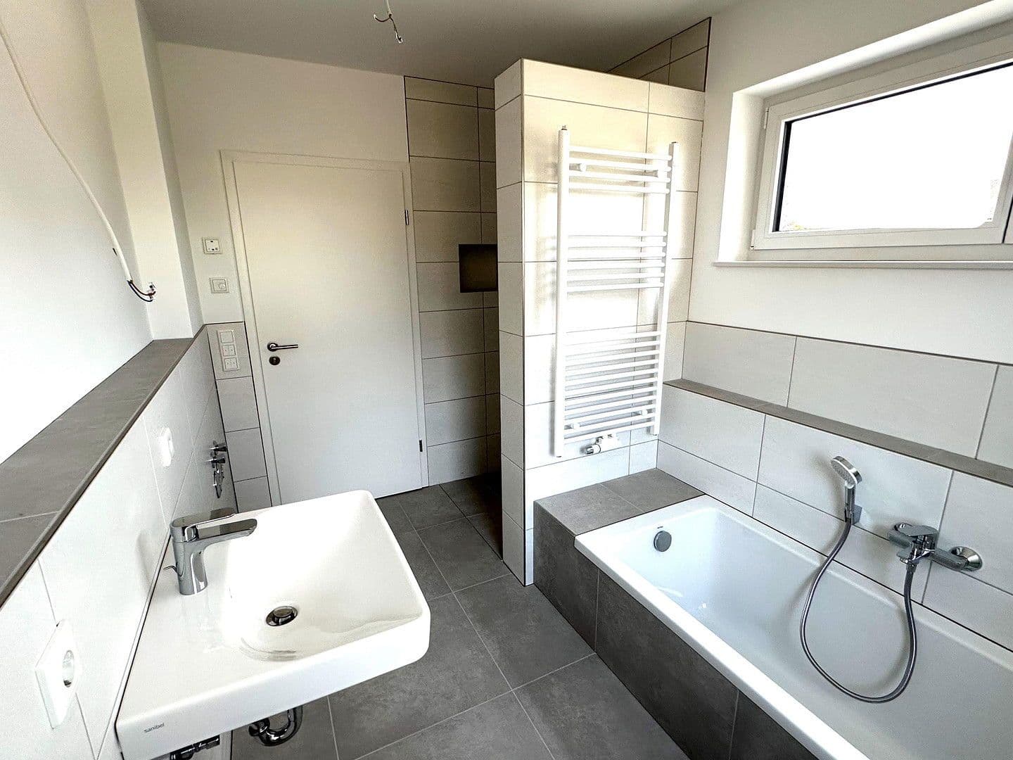 Prenájom bytu 3-izbový 83 m², Erlangen, Bavorsko Prenájom bytu 3-izbový 83 m², Erlangen, Bavorsko