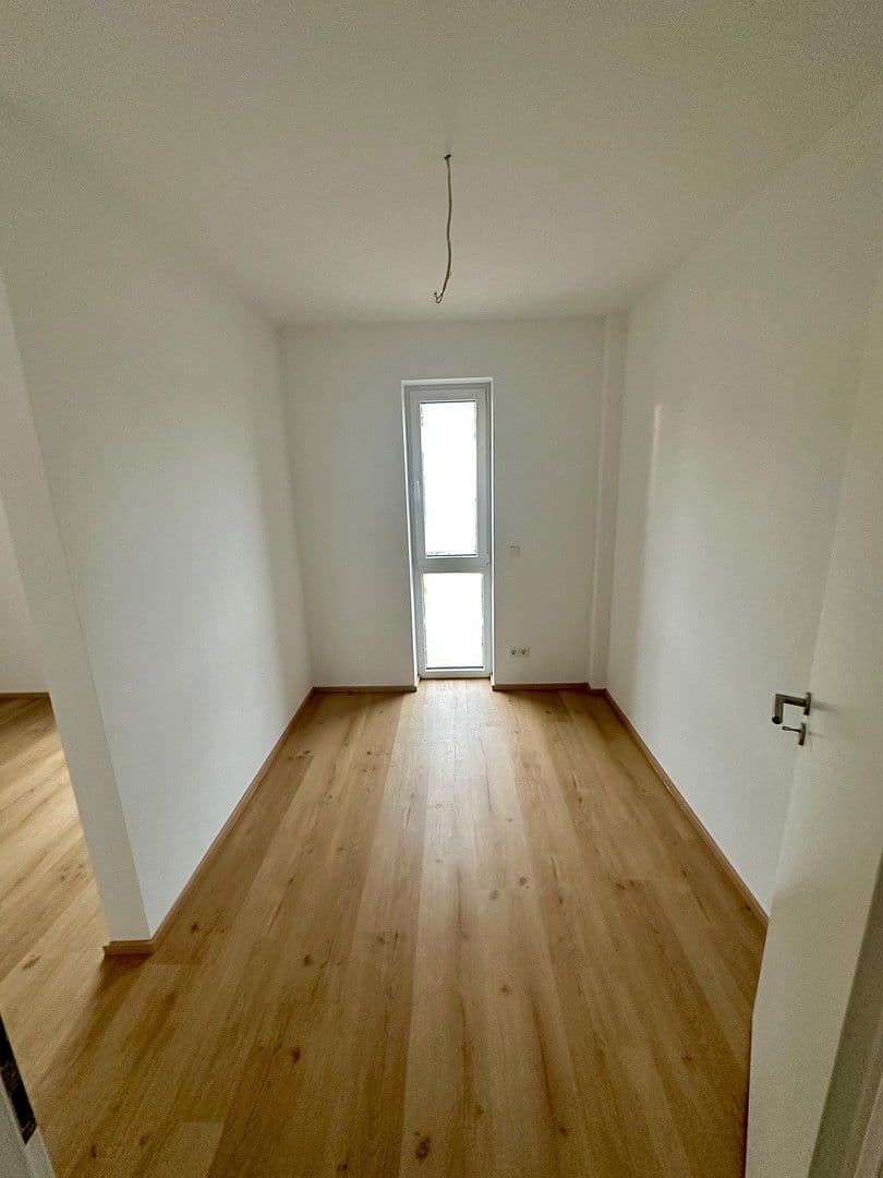 Prenájom bytu 3-izbový 83 m², Erlangen, Bavorsko Prenájom bytu 3-izbový 83 m², Erlangen, Bavorsko