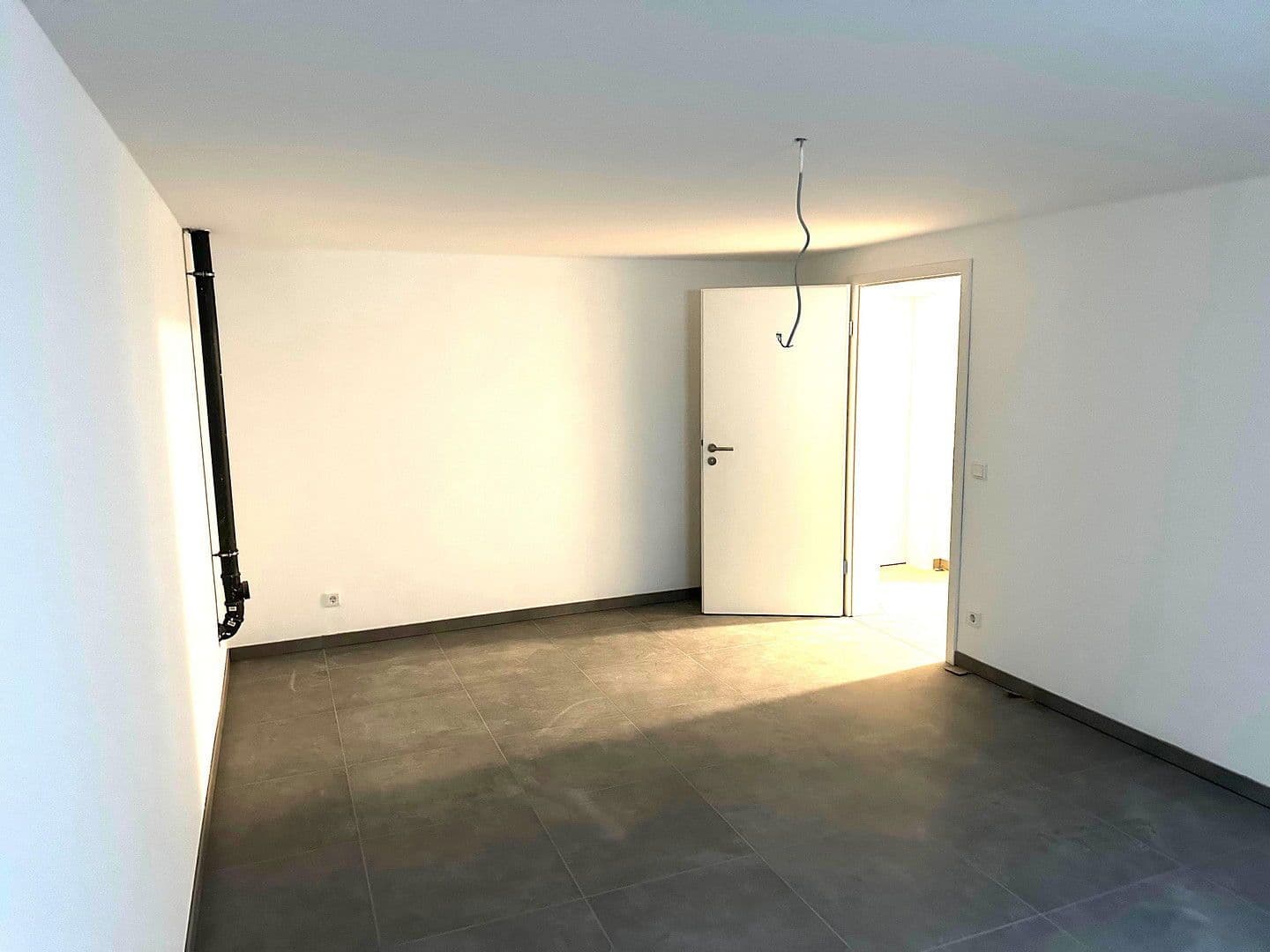 Prenájom bytu 3-izbový 83 m², Erlangen, Bavorsko Prenájom bytu 3-izbový 83 m², Erlangen, Bavorsko