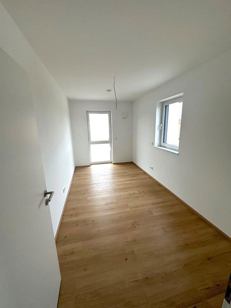 Prenájom bytu 3-izbový 83 m², Erlangen, Bavorsko Prenájom bytu 3-izbový 83 m², Erlangen, Bavorsko