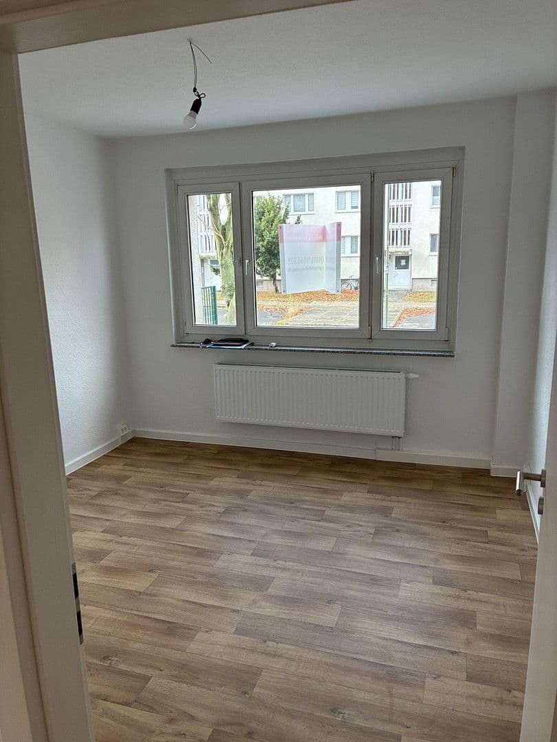 Prenájom bytu 3-izbový 63 m², Linzer Straße 45, Dessau-Roßlau, Sasko-Anhaltsko Prenájom bytu 3-izbový 63 m², Linzer Straße 45, Dessau-Roßlau, Sasko-Anhaltsko
