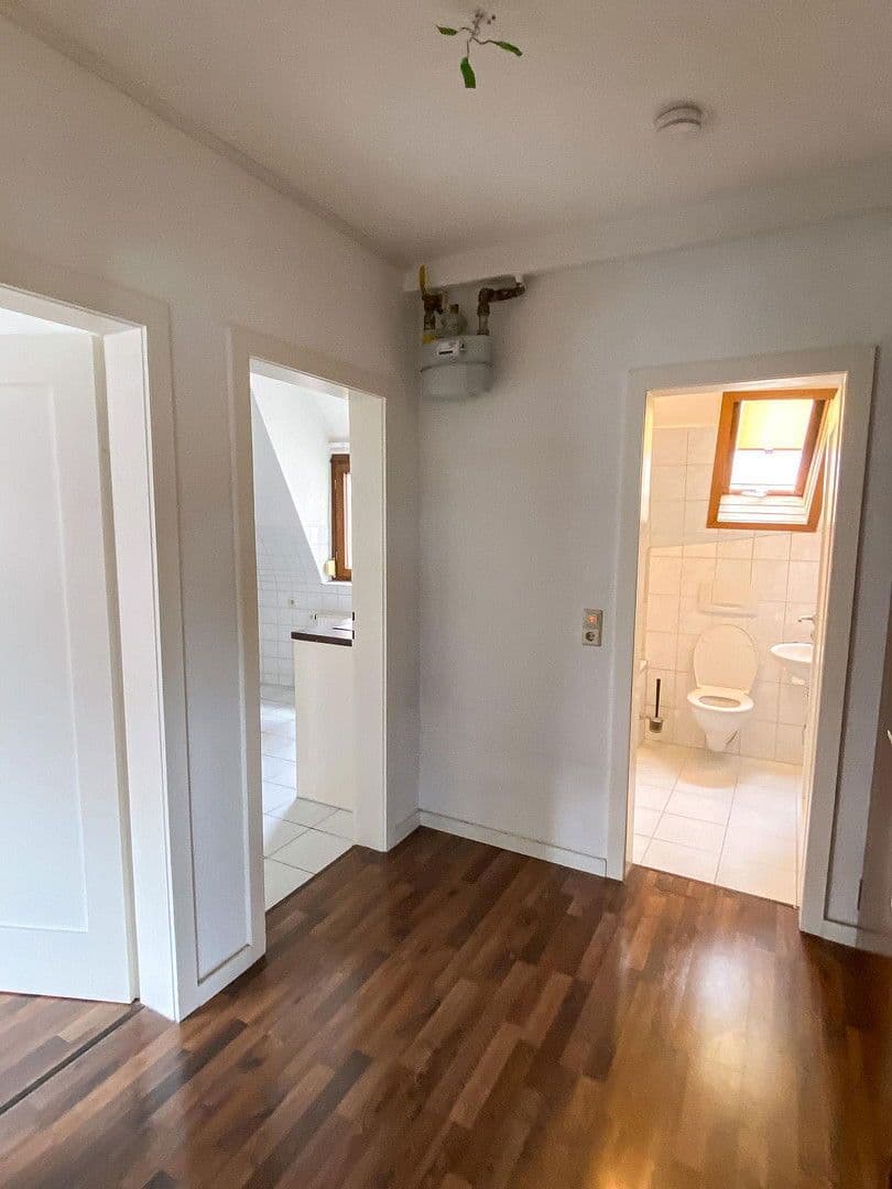 Prenájom bytu 2-izbový 45 m², Schwarenbergstraße 164, Stuttgart, Bádensko-Wurttembersko Prenájom bytu 2-izbový 45 m², Schwarenbergstraße 164, Stuttgart, Bádensko-Wurttembersko