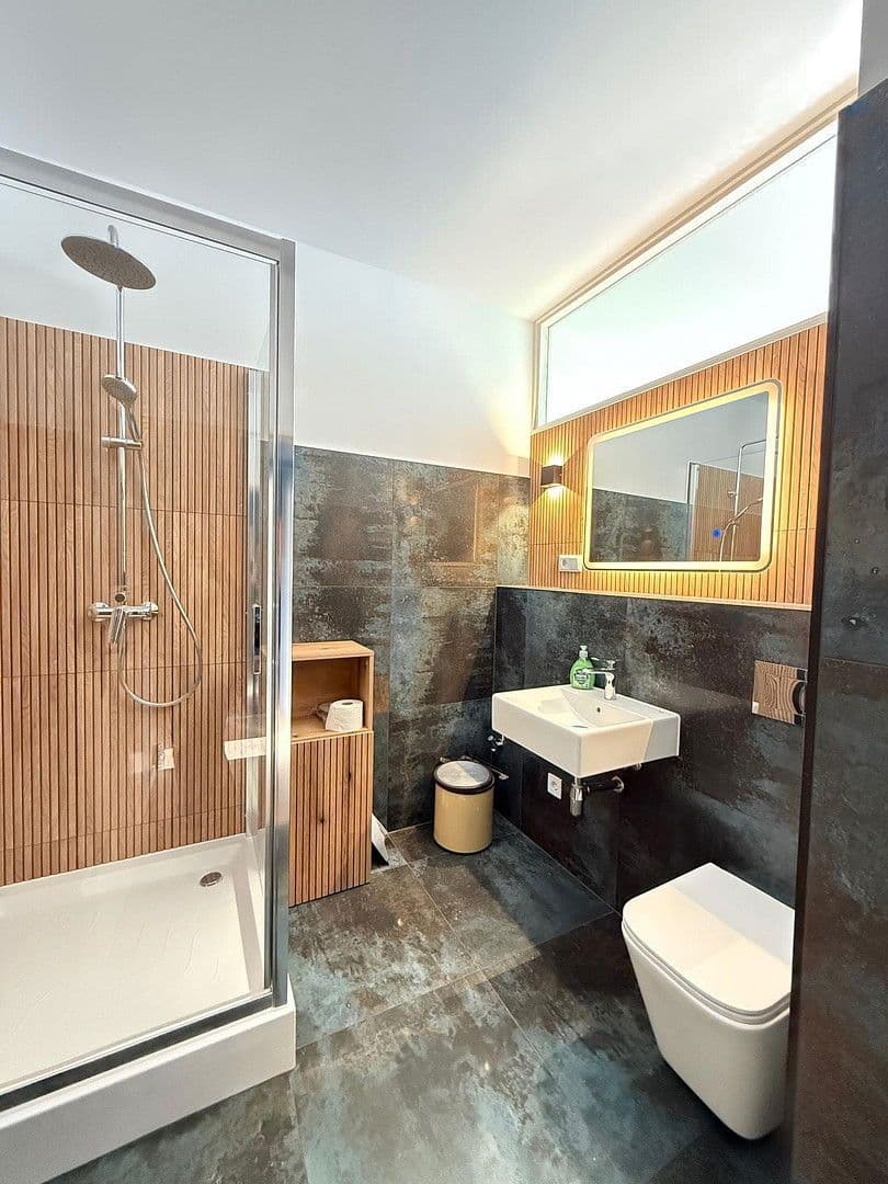 Prenájom bytu 2-izbový 46 m², Berlin, Berlín Prenájom bytu 2-izbový 46 m², Berlin, Berlín