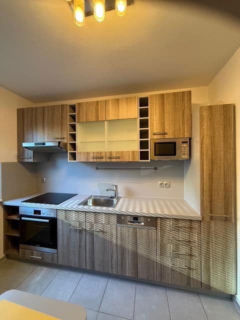 Prenájom bytu 2-izbový 69 m², Berlin, Berlín Prenájom bytu 2-izbový 69 m², Berlin, Berlín