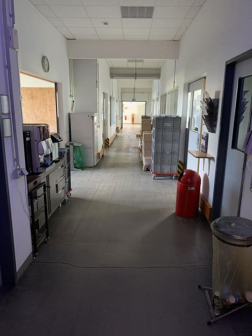 Prenájom nebytového priestoru 1.007 m², Waldstr 3, Lauchringen, Bádensko-Wurttembersko Prenájom nebytového priestoru 1.007 m², Waldstr 3, Lauchringen, Bádensko-Wurttembersko