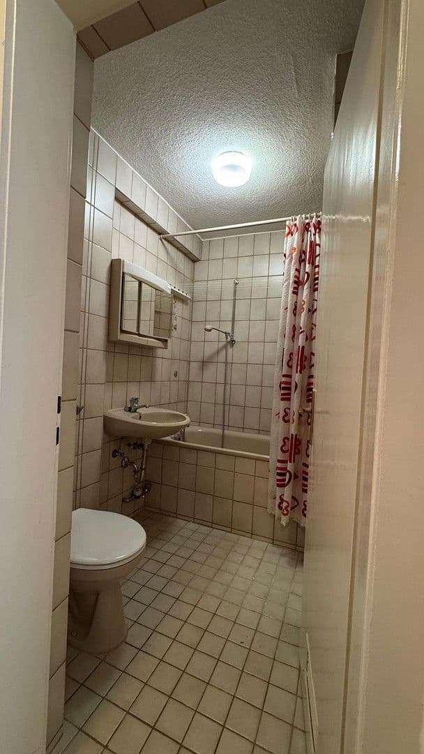 Prenájom bytu 1-izbový 36 m², Sperberstraße 19, Nürnberg, Bavorsko Prenájom bytu 1-izbový 36 m², Sperberstraße 19, Nürnberg, Bavorsko