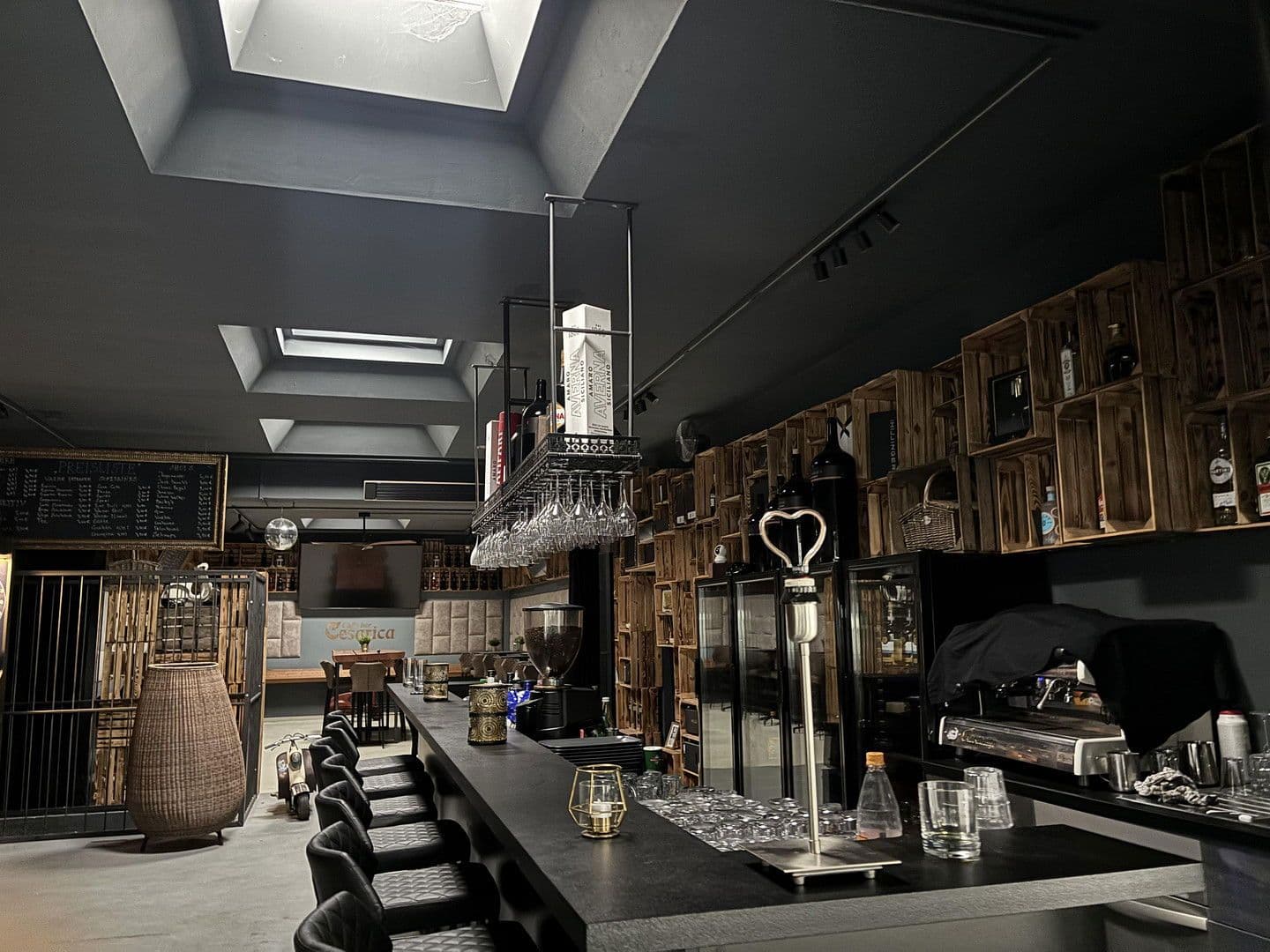 Prenájom nebytového priestoru 834 m², Landsberger Straße 452, München, Bavorsko Prenájom nebytového priestoru 834 m², Landsberger Straße 452, München, Bavorsko