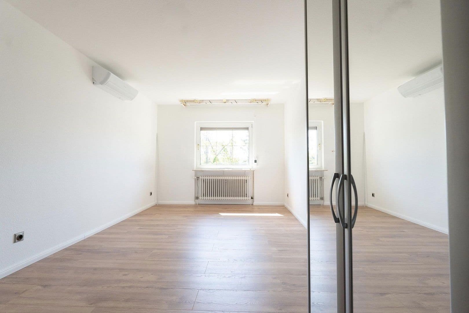 Prenájom domu 182 m², pozemek 257 m², Rodenbach, Hesensko Prenájom domu 182 m², pozemek 257 m², Rodenbach, Hesensko