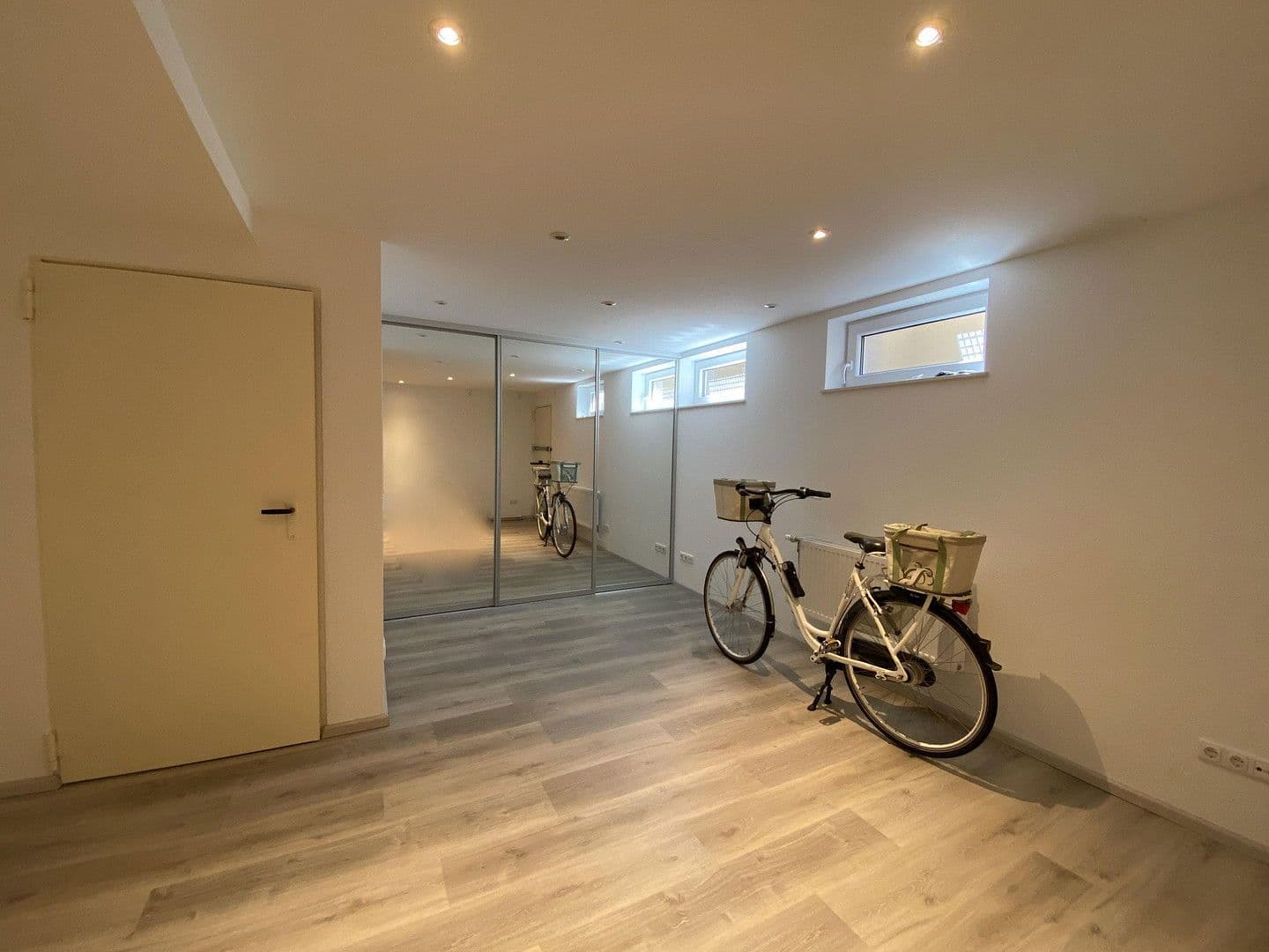 Prenájom domu 182 m², pozemek 257 m², Rodenbach, Hesensko Prenájom domu 182 m², pozemek 257 m², Rodenbach, Hesensko