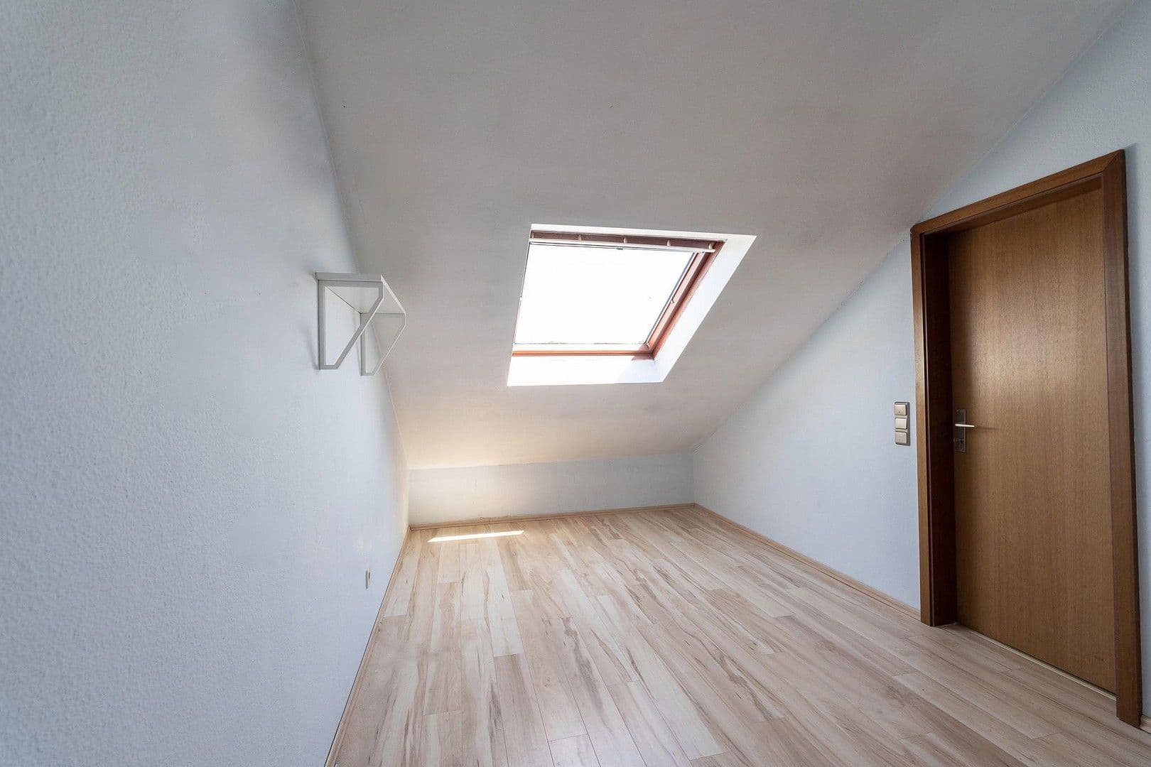 Prenájom domu 182 m², pozemek 257 m², Rodenbach, Hesensko Prenájom domu 182 m², pozemek 257 m², Rodenbach, Hesensko