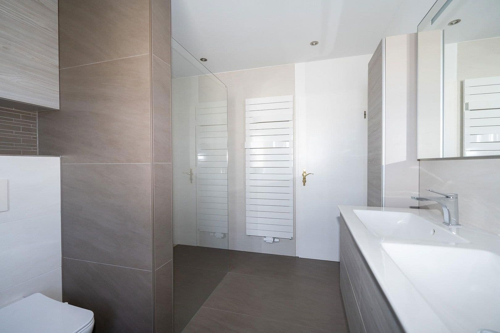 Prenájom domu 182 m², pozemek 257 m², Rodenbach, Hesensko Prenájom domu 182 m², pozemek 257 m², Rodenbach, Hesensko