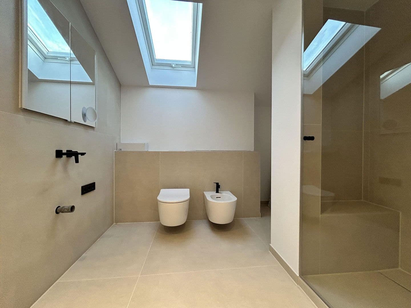 Predaj bytu 4-izbový 160 m², Lärchenweg 21, Bad Endorf, Bavorsko Predaj bytu 4-izbový 160 m², Lärchenweg 21, Bad Endorf, Bavorsko