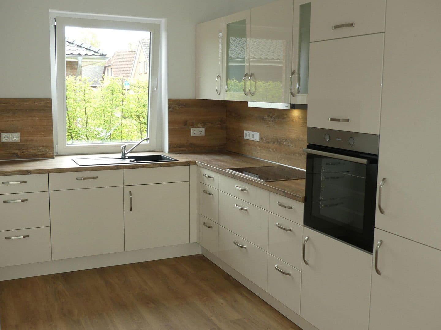 Prenájom domu 141 m², pozemek 238 m², Drochtersen, Dolné Sasko Prenájom domu 141 m², pozemek 238 m², Drochtersen, Dolné Sasko