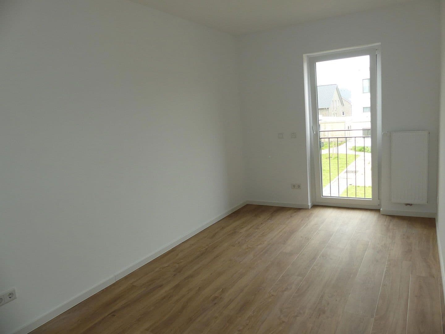 Prenájom domu 141 m², pozemek 238 m², Drochtersen, Dolné Sasko Prenájom domu 141 m², pozemek 238 m², Drochtersen, Dolné Sasko