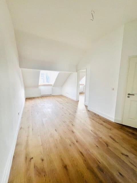 Prenájom bytu 2-izbový 53 m², Schwalbacher Straße 23, Frankfurt am Main, Hesensko Prenájom bytu 2-izbový 53 m², Schwalbacher Straße 23, Frankfurt am Main, Hesensko