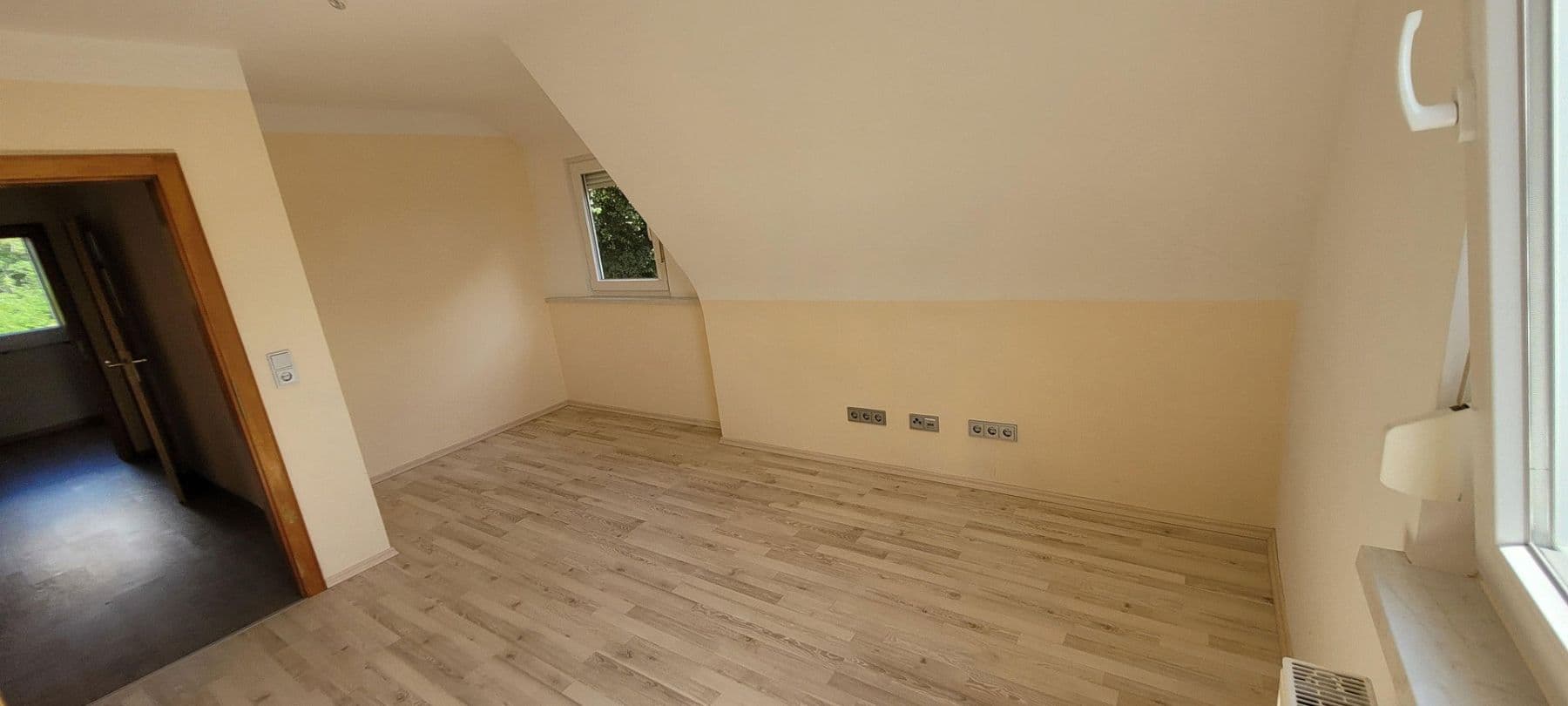 Predaj domu 94 m², pozemek 466 m², Gemünden am Main, Bavorsko Predaj domu 94 m², pozemek 466 m², Gemünden am Main, Bavorsko