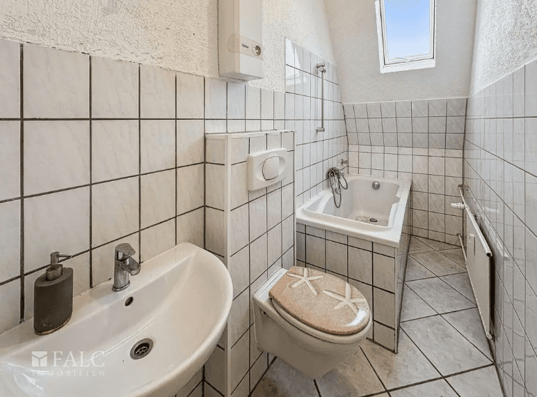 Prenájom bytu 4-izbový 75 m², Wiescherstraße 9, Wuppertal, Severné Porýnie - Westfálsko Prenájom bytu 4-izbový 75 m², Wiescherstraße 9, Wuppertal, Severné Porýnie - Westfálsko