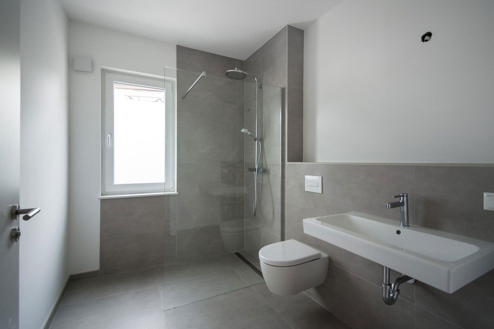 Prenájom bytu 3-izbový 91 m², Karl-Marx-Straße 8, Hohen Neuendorf, Brandenbursko Prenájom bytu 3-izbový 91 m², Karl-Marx-Straße 8, Hohen Neuendorf, Brandenbursko