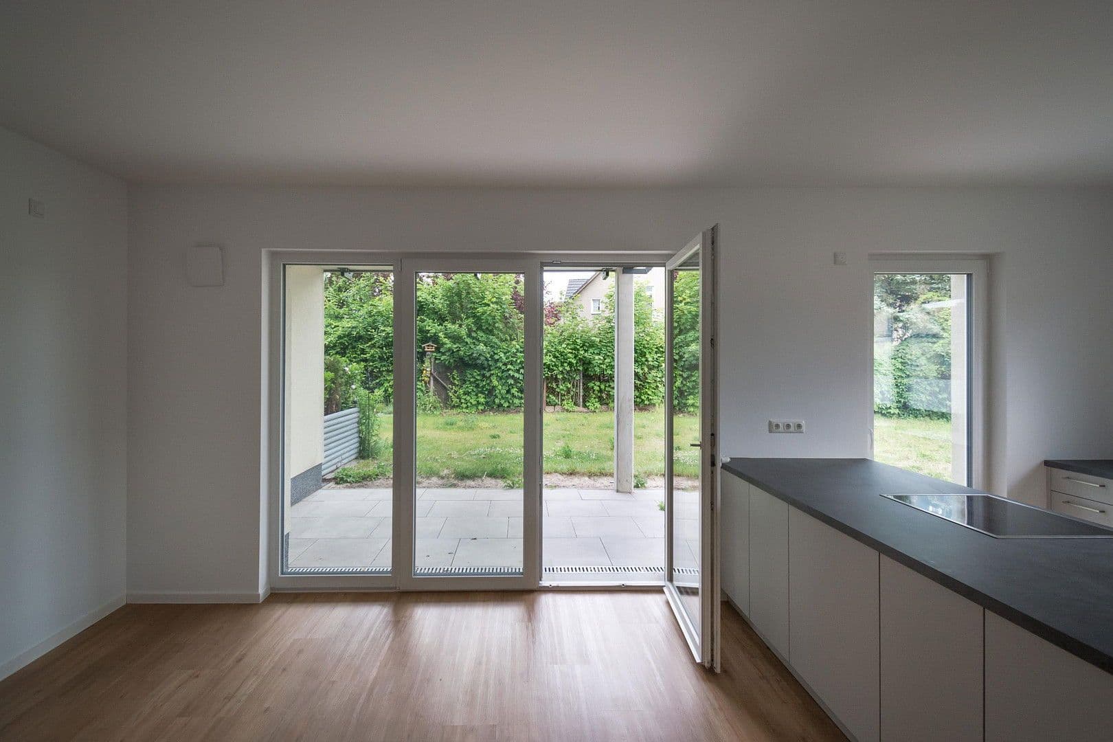 Prenájom bytu 3-izbový 91 m², Karl-Marx-Straße 8, Hohen Neuendorf, Brandenbursko Prenájom bytu 3-izbový 91 m², Karl-Marx-Straße 8, Hohen Neuendorf, Brandenbursko