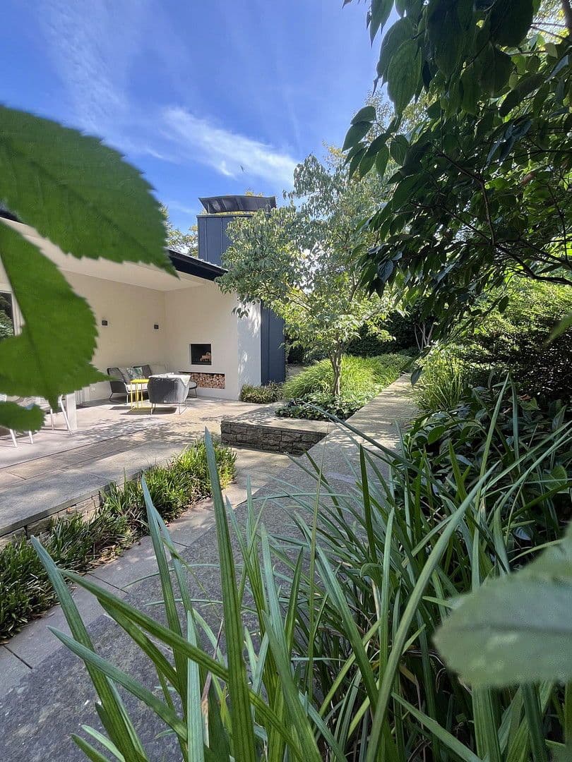 Predaj domu 210 m², pozemek 1.240 m², Königswinter, Severné Porýnie - Westfálsko Predaj domu 210 m², pozemek 1.240 m², Königswinter, Severné Porýnie - Westfálsko