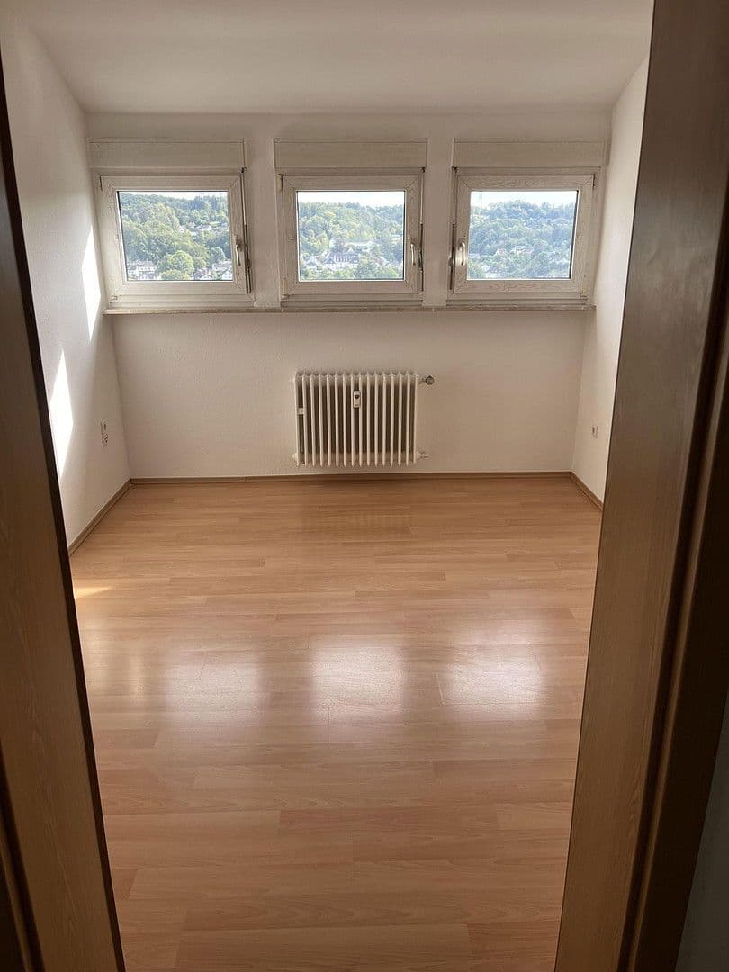 Prenájom bytu 4-izbový 77 m², Beseler Str. 20, Gummersbach, Severné Porýnie - Westfálsko Prenájom bytu 4-izbový 77 m², Beseler Str. 20, Gummersbach, Severné Porýnie - Westfálsko