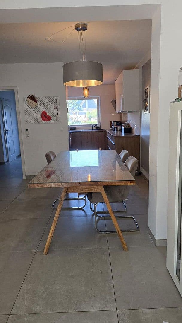 Predaj domu 147 m², pozemek 194 m², Swisttal, Severné Porýnie - Westfálsko Predaj domu 147 m², pozemek 194 m², Swisttal, Severné Porýnie - Westfálsko