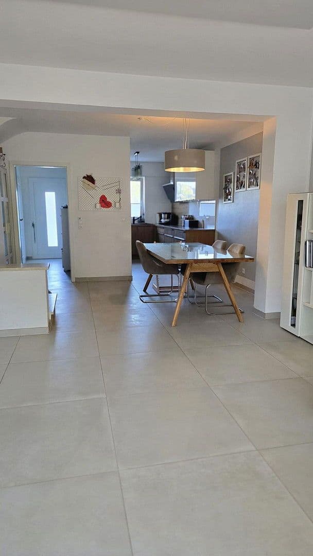 Predaj domu 147 m², pozemek 194 m², Swisttal, Severné Porýnie - Westfálsko Predaj domu 147 m², pozemek 194 m², Swisttal, Severné Porýnie - Westfálsko