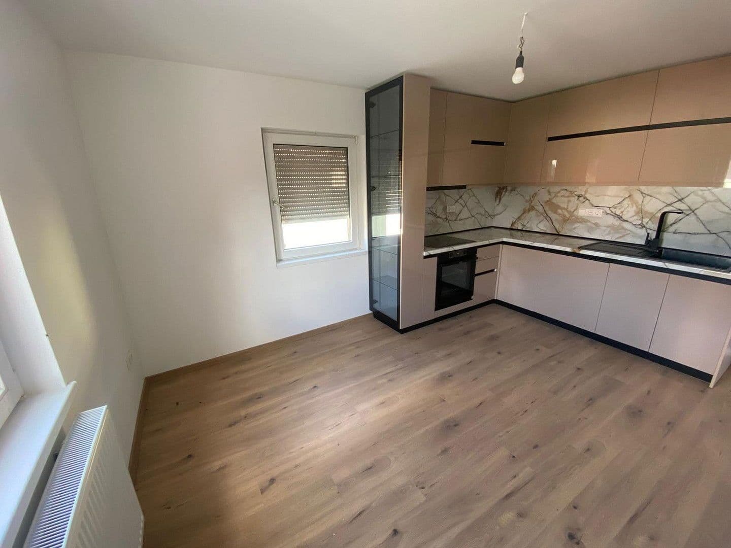 Prenájom bytu 2-izbový 56 m², Würzburg, Bavorsko Prenájom bytu 2-izbový 56 m², Würzburg, Bavorsko