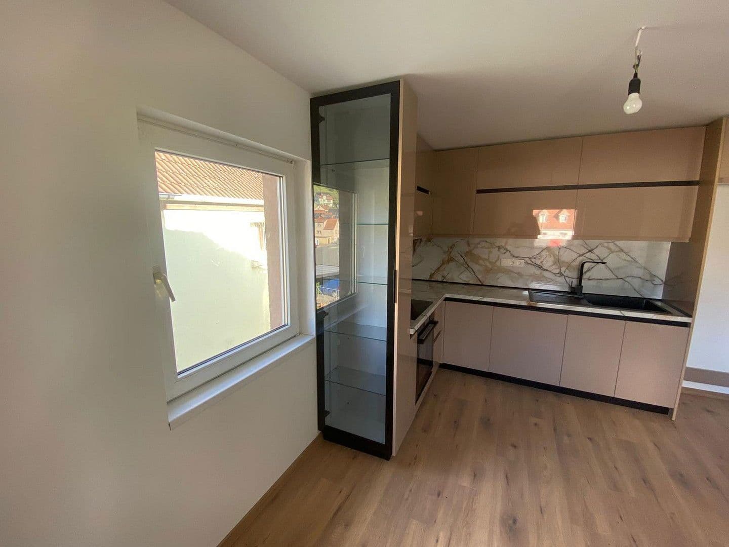 Prenájom bytu 2-izbový 56 m², Würzburg, Bavorsko Prenájom bytu 2-izbový 56 m², Würzburg, Bavorsko