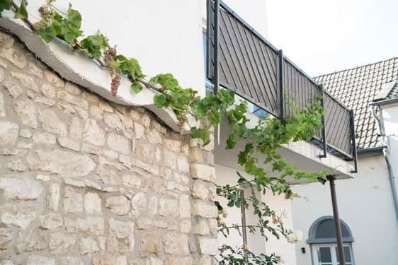 Prenájom bytu 4-izbový 145 m², Alzey, Porýnie-Falcko Prenájom bytu 4-izbový 145 m², Alzey, Porýnie-Falcko