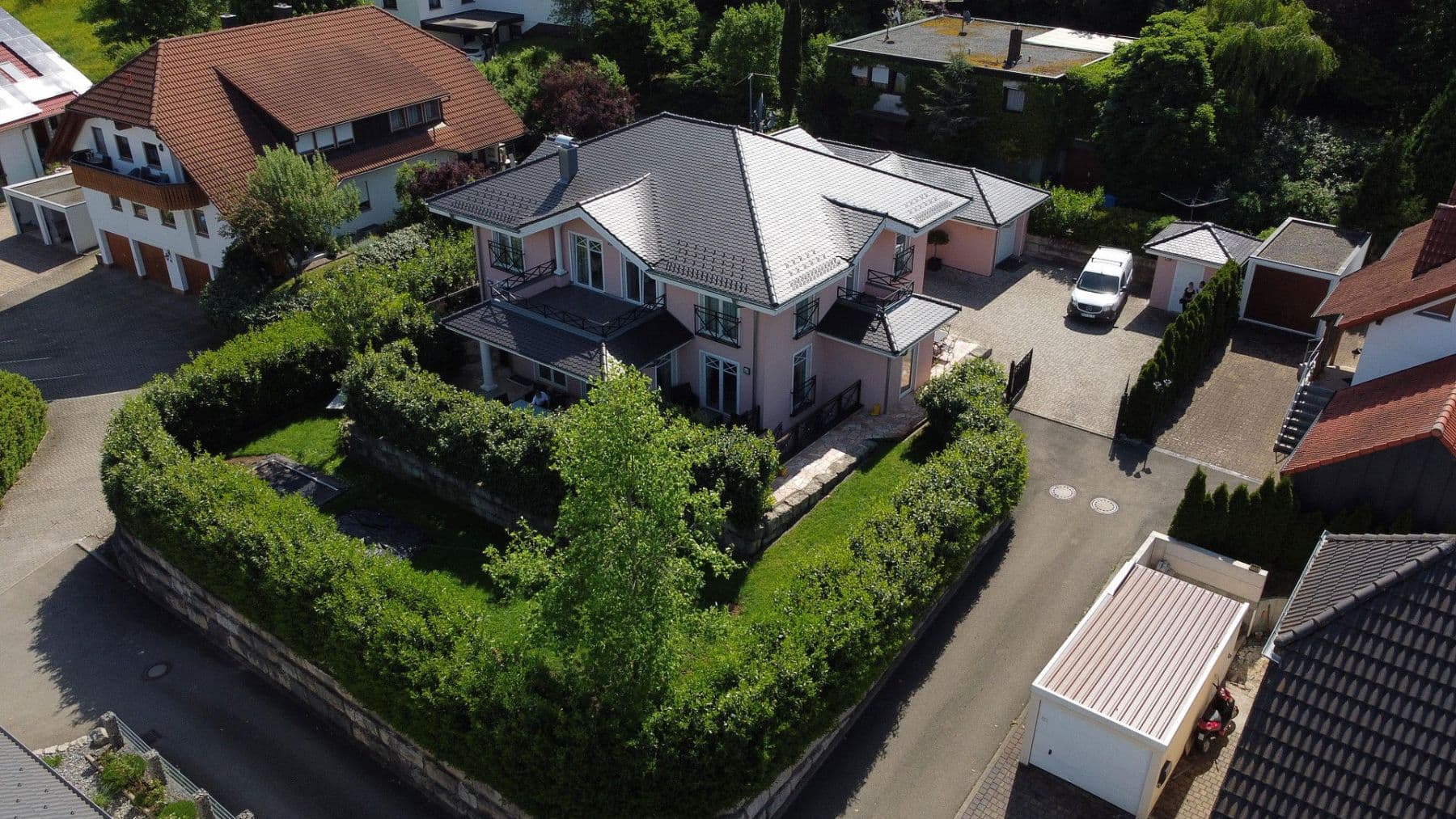 Predaj domu 300 m², pozemek 906 m², Hechingen, Bádensko-Wurttembersko Predaj domu 300 m², pozemek 906 m², Hechingen, Bádensko-Wurttembersko