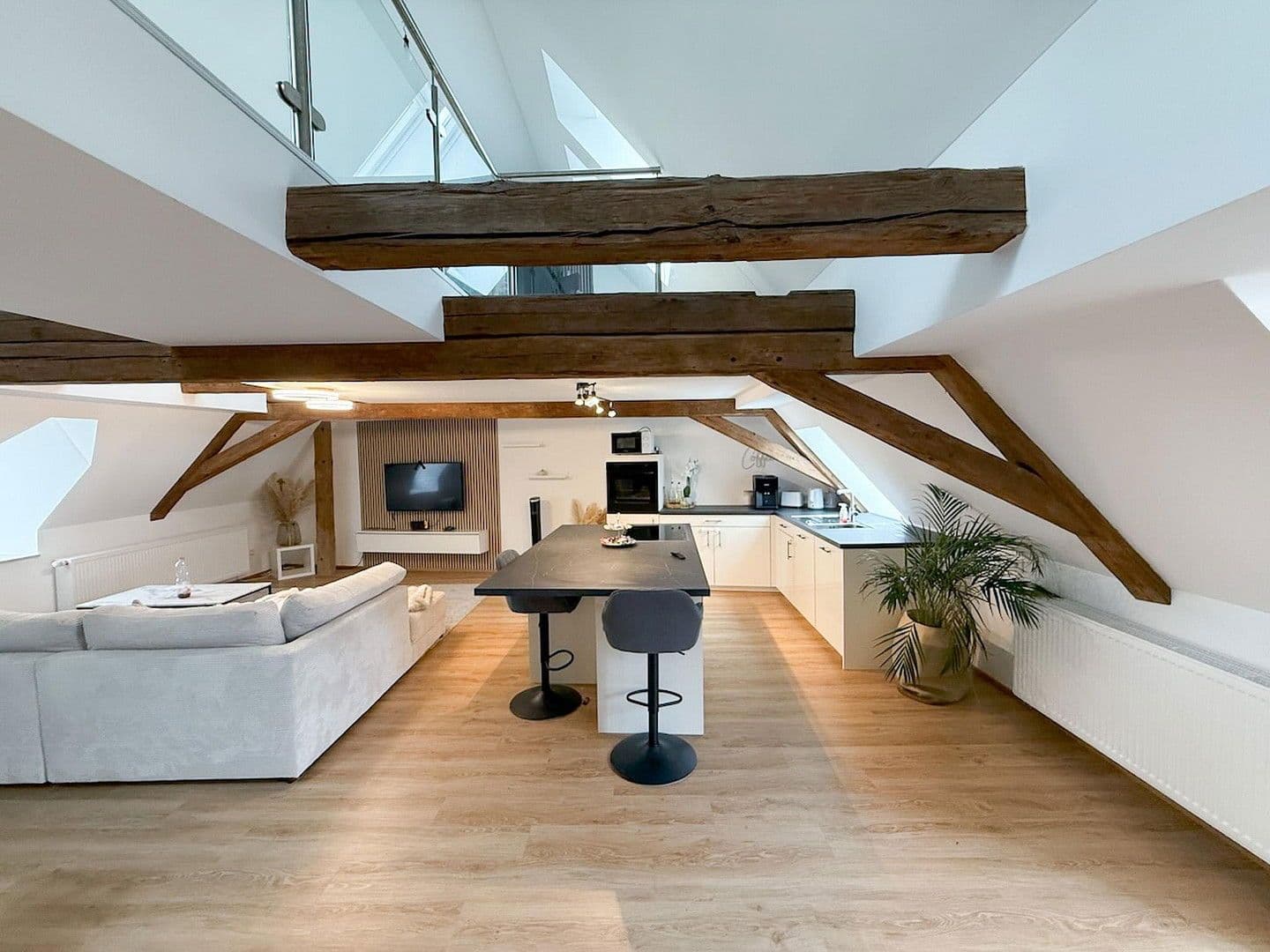 Prenájom bytu 4-izbový 146 m², Marktplatz 3+4, Markt Indersdorf, Bavorsko Prenájom bytu 4-izbový 146 m², Marktplatz 3+4, Markt Indersdorf, Bavorsko