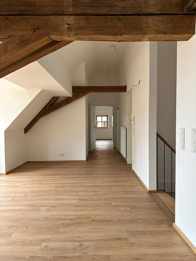 Prenájom bytu 4-izbový 146 m², Marktplatz 3+4, Markt Indersdorf, Bavorsko Prenájom bytu 4-izbový 146 m², Marktplatz 3+4, Markt Indersdorf, Bavorsko