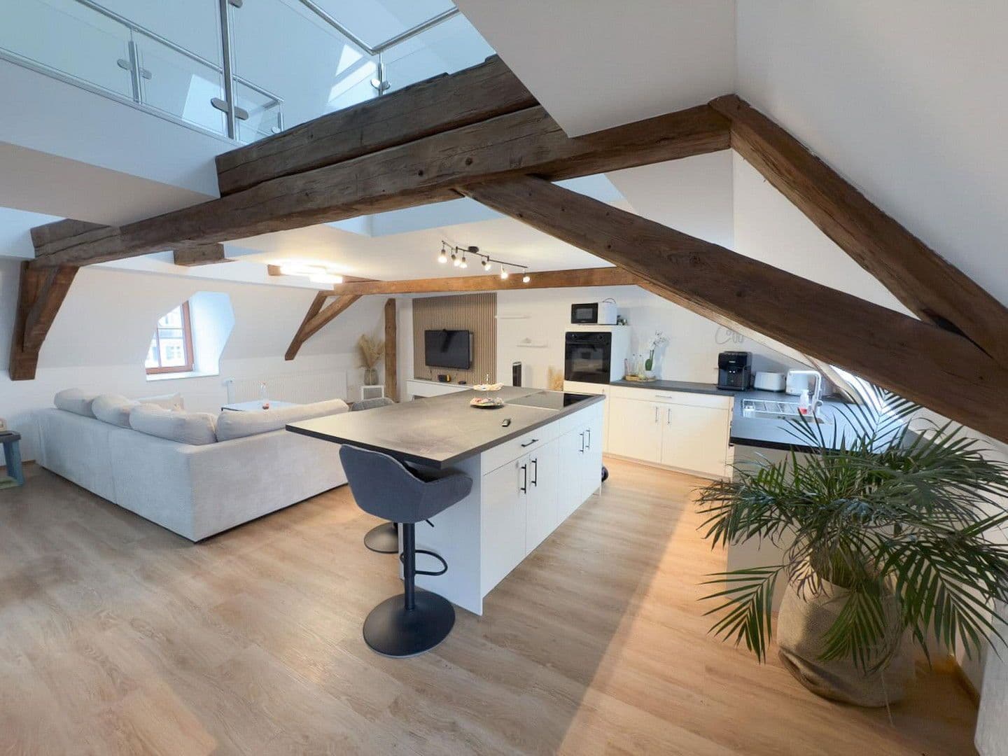 Prenájom bytu 4-izbový 146 m², Marktplatz 3+4, Markt Indersdorf, Bavorsko Prenájom bytu 4-izbový 146 m², Marktplatz 3+4, Markt Indersdorf, Bavorsko