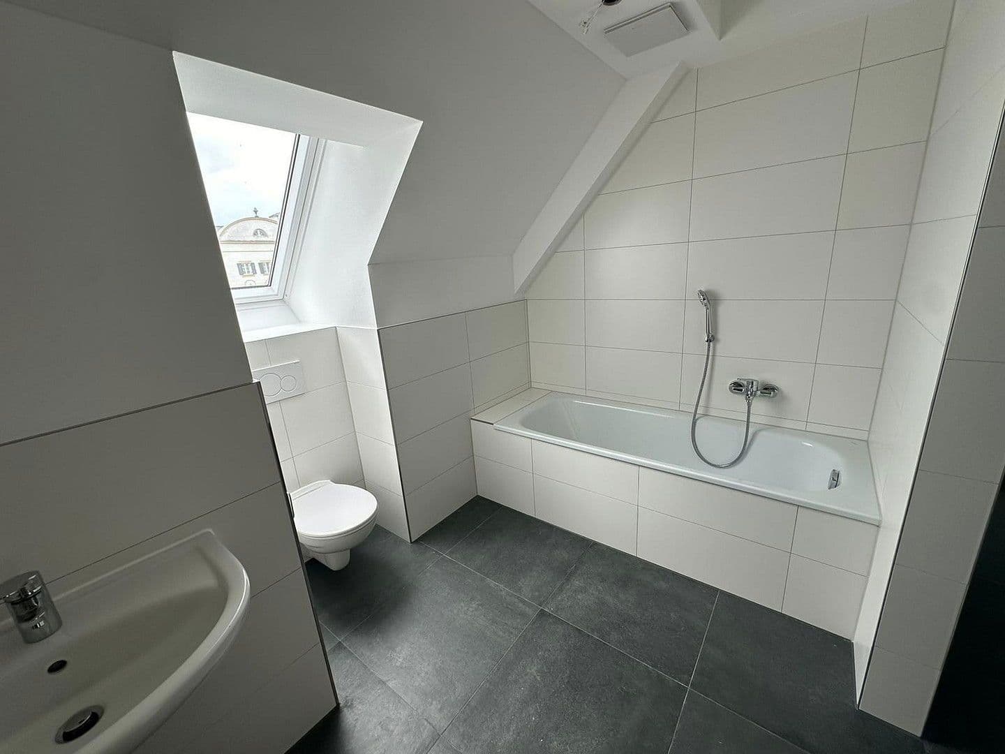 Prenájom bytu 4-izbový 146 m², Marktplatz 3+4, Markt Indersdorf, Bavorsko Prenájom bytu 4-izbový 146 m², Marktplatz 3+4, Markt Indersdorf, Bavorsko