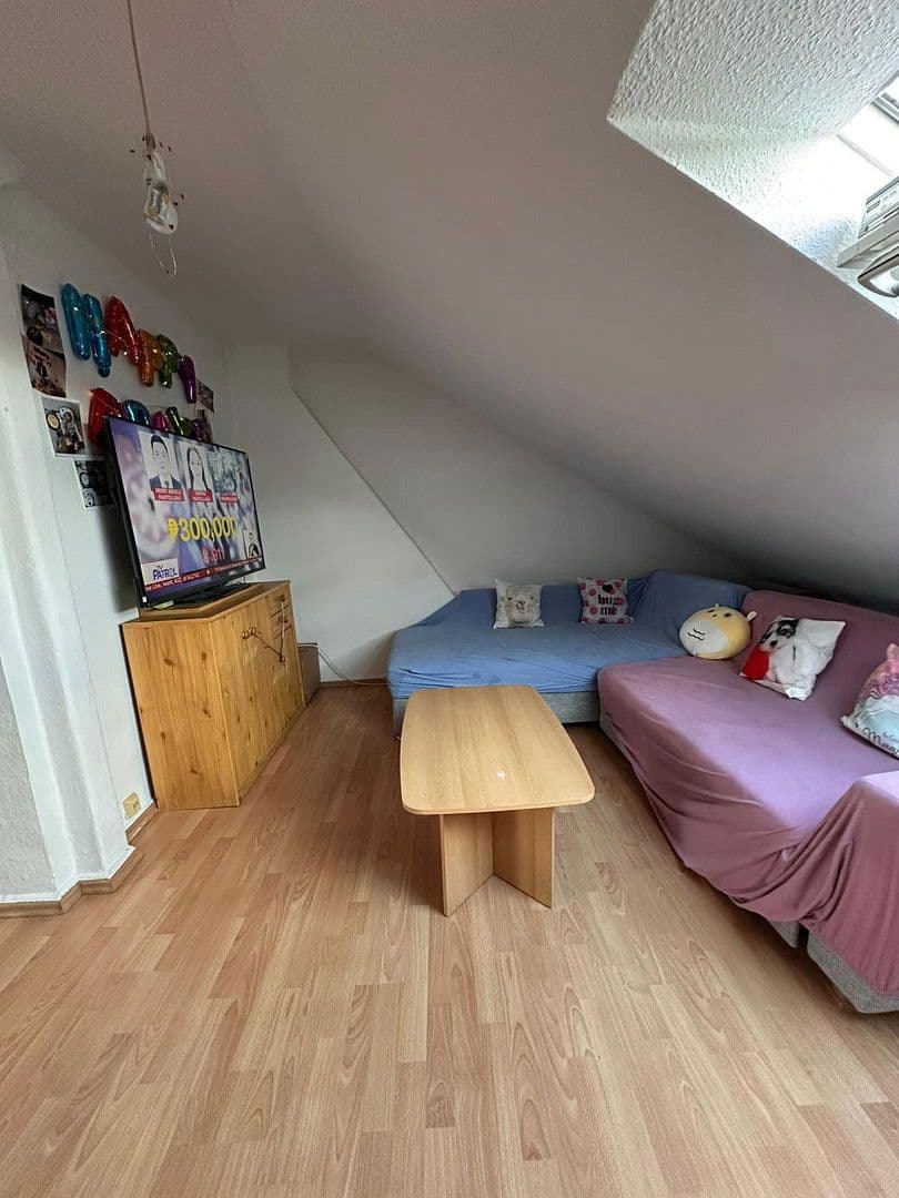 Prenájom bytu 2-izbový 43 m², Milanstr. 85, Hannover, Dolné Sasko Prenájom bytu 2-izbový 43 m², Milanstr. 85, Hannover, Dolné Sasko