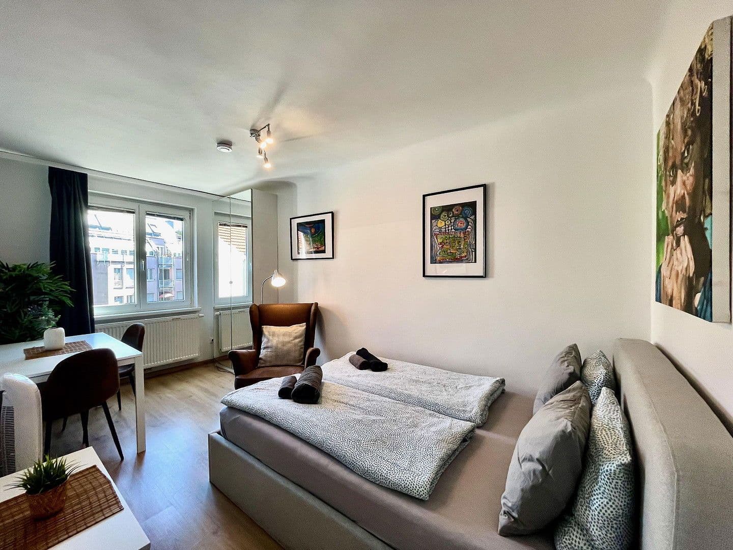 Prenájom bytu 5-izbový 101 m², Johann Nepomuk Berger Platz 4/10, Wien, Viedeň Prenájom bytu 5-izbový 101 m², Johann Nepomuk Berger Platz 4/10, Wien, Viedeň