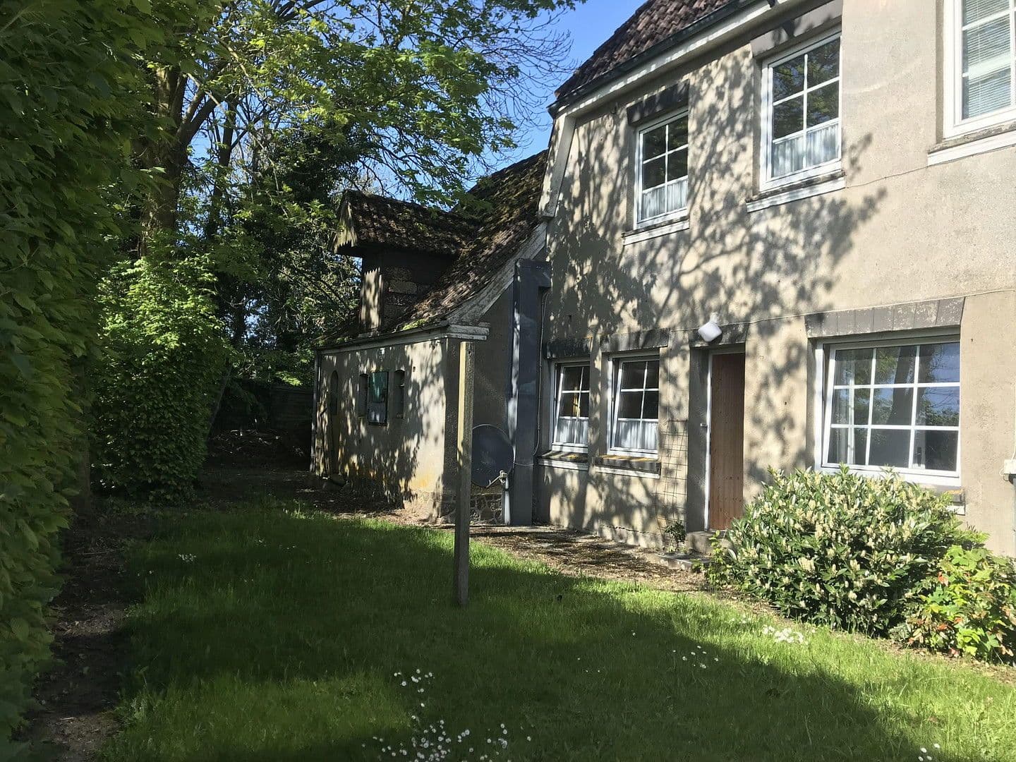 Predaj domu 244 m², pozemek 800 m², Treenestraße 58, Treia, Šlezvicko-Holštajnsko Predaj domu 244 m², pozemek 800 m², Treenestraße 58, Treia, Šlezvicko-Holštajnsko