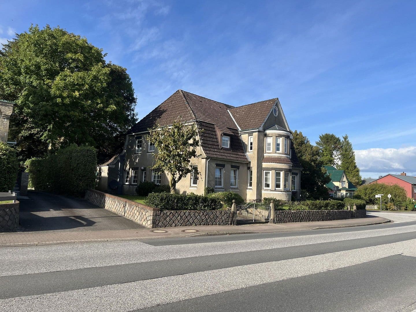 Predaj domu 244 m², pozemek 800 m², Treenestraße 58, Treia, Šlezvicko-Holštajnsko Predaj domu 244 m², pozemek 800 m², Treenestraße 58, Treia, Šlezvicko-Holštajnsko