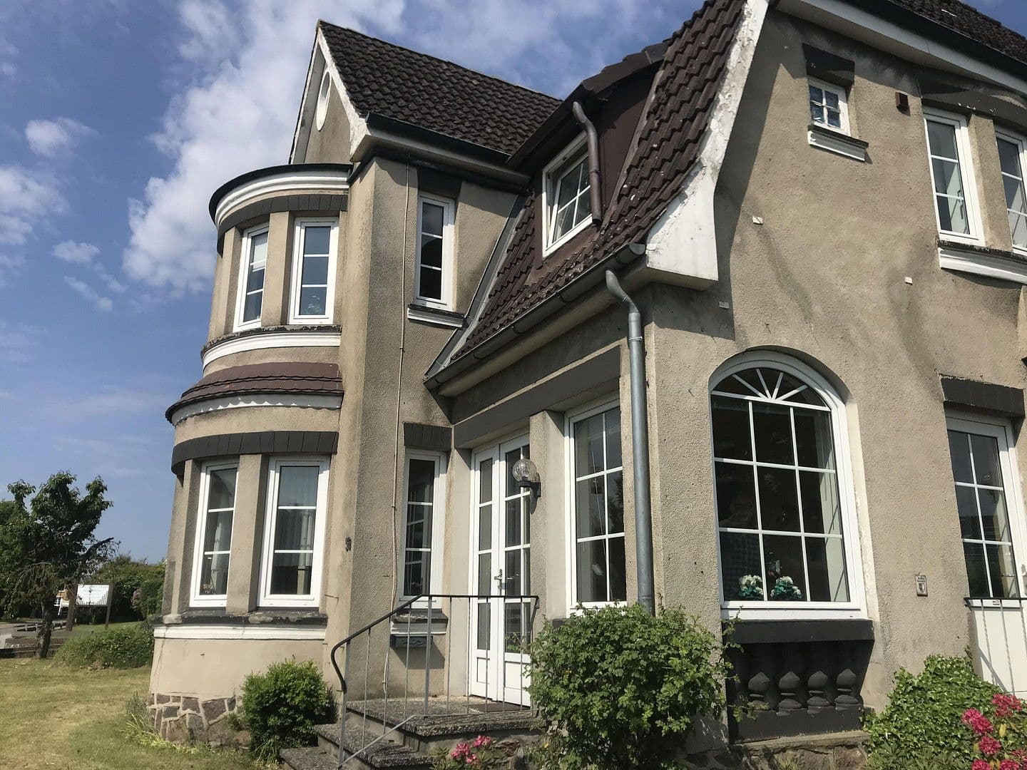 Predaj domu 244 m², pozemek 800 m², Treenestraße 58, Treia, Šlezvicko-Holštajnsko Predaj domu 244 m², pozemek 800 m², Treenestraße 58, Treia, Šlezvicko-Holštajnsko