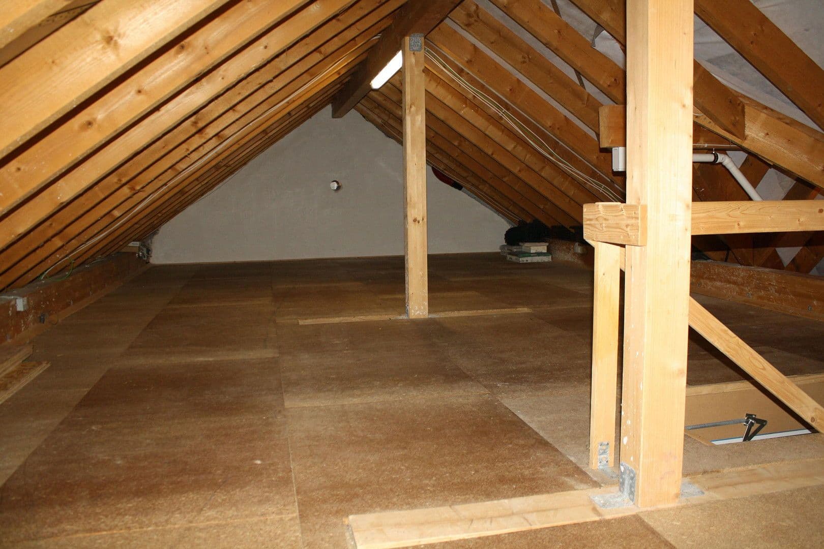 Predaj domu 229 m², pozemek 1.132 m², Messerich, Porýnie-Falcko Predaj domu 229 m², pozemek 1.132 m², Messerich, Porýnie-Falcko