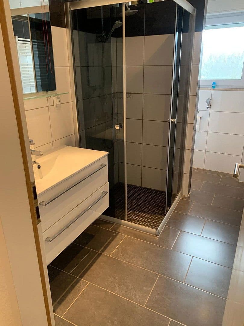 Prenájom bytu 3-izbový 85 m², Am Emmersberg 43, Saarbrücken, Sársko Prenájom bytu 3-izbový 85 m², Am Emmersberg 43, Saarbrücken, Sársko