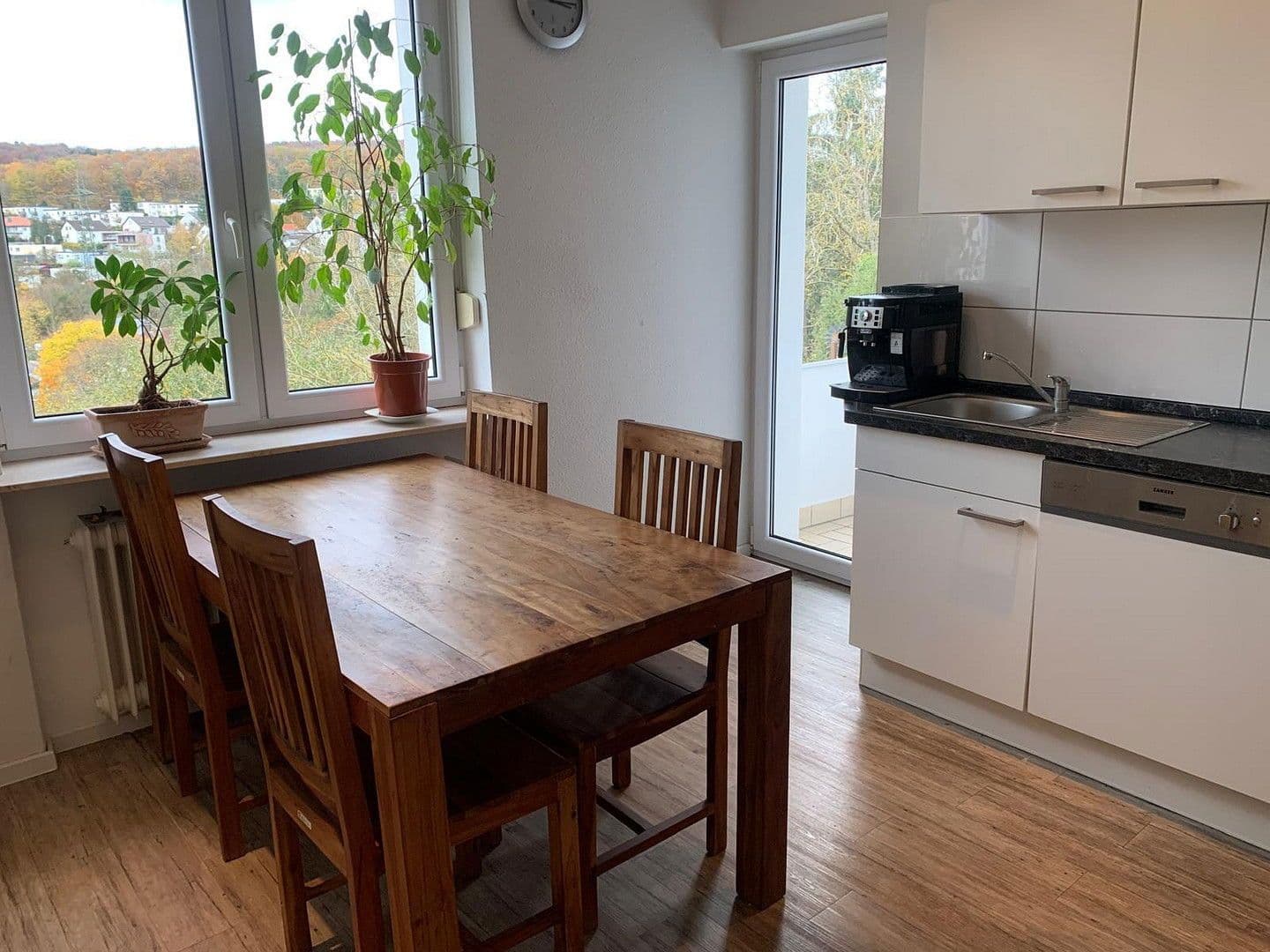 Prenájom bytu 3-izbový 85 m², Am Emmersberg 43, Saarbrücken, Sársko Prenájom bytu 3-izbový 85 m², Am Emmersberg 43, Saarbrücken, Sársko